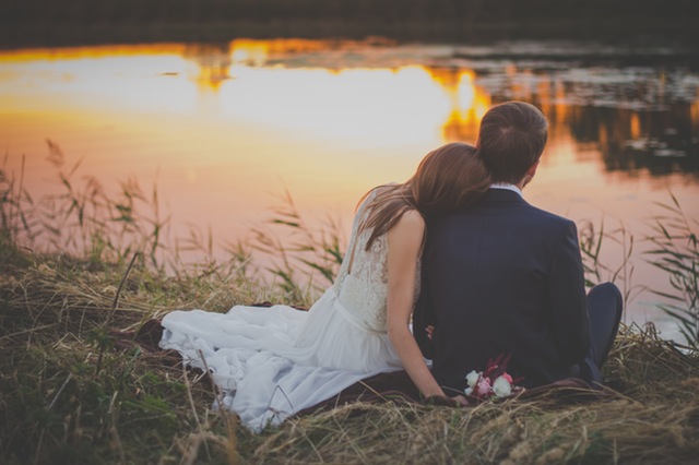 A Wedding Worth Binge-Watching: 4 TV-Worthy Wedding Tips